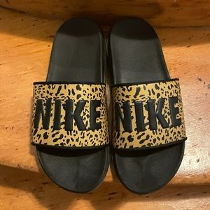 Nike Women’s Off Court Slide Sandal